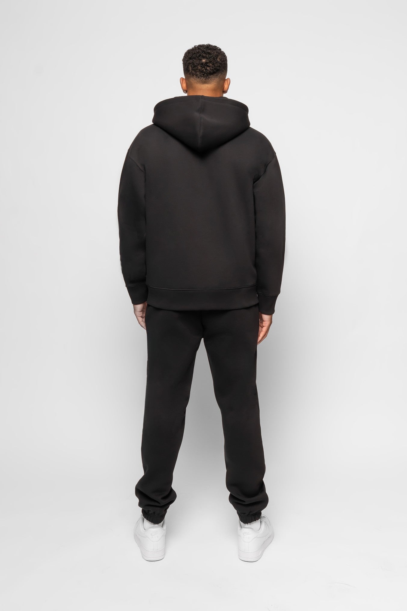 ESTABLISHED STUDIO LOGO HOODIE BLACK