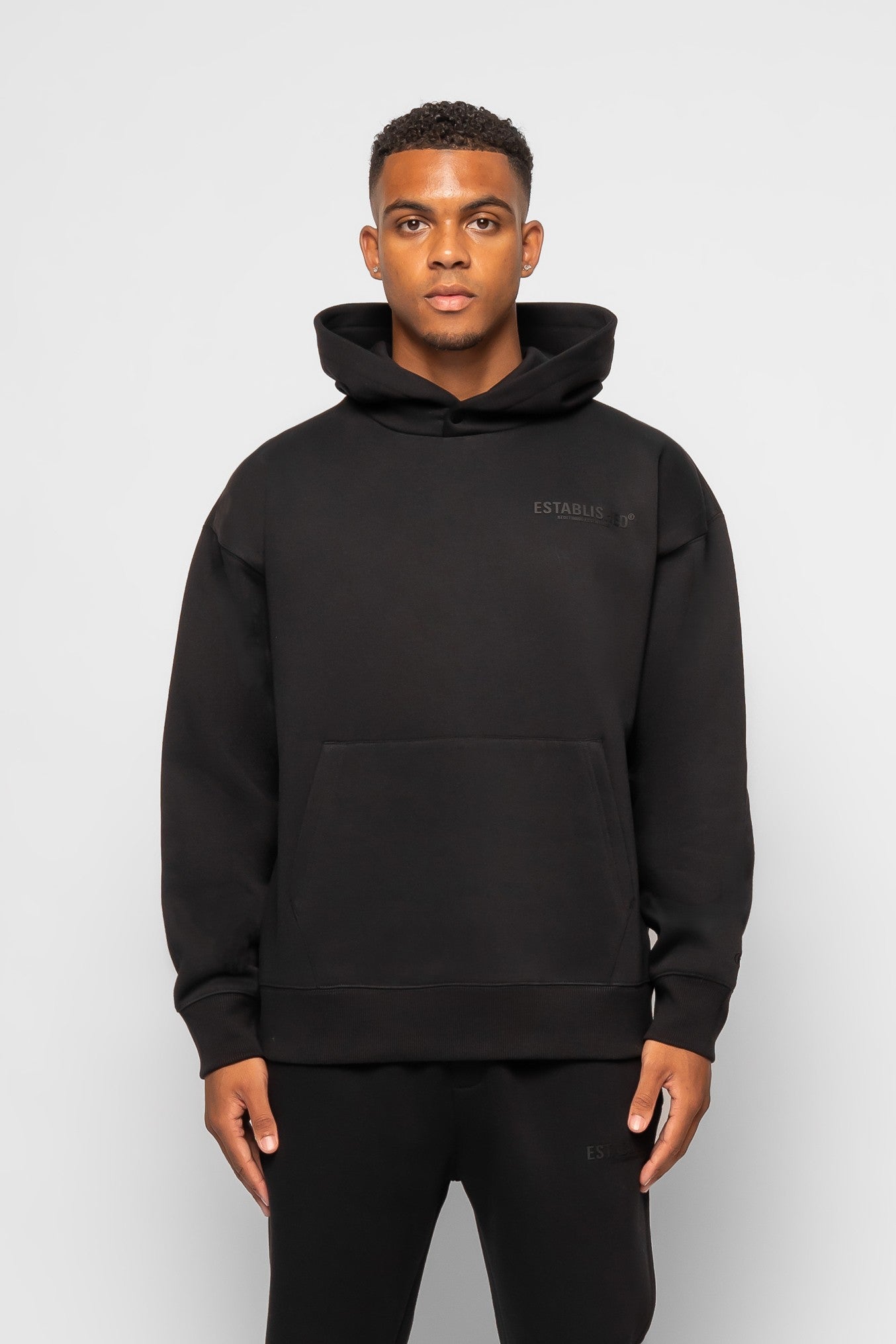ESTABLISHED STUDIO LOGO HOODIE BLACK