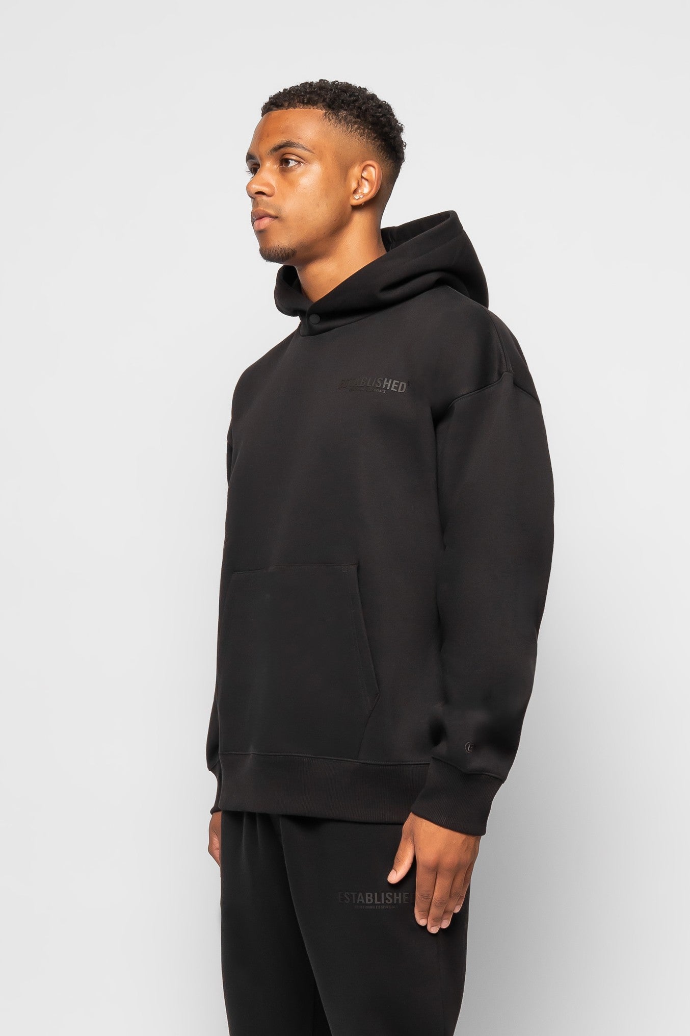 ESTABLISHED STUDIO LOGO HOODIE BLACK