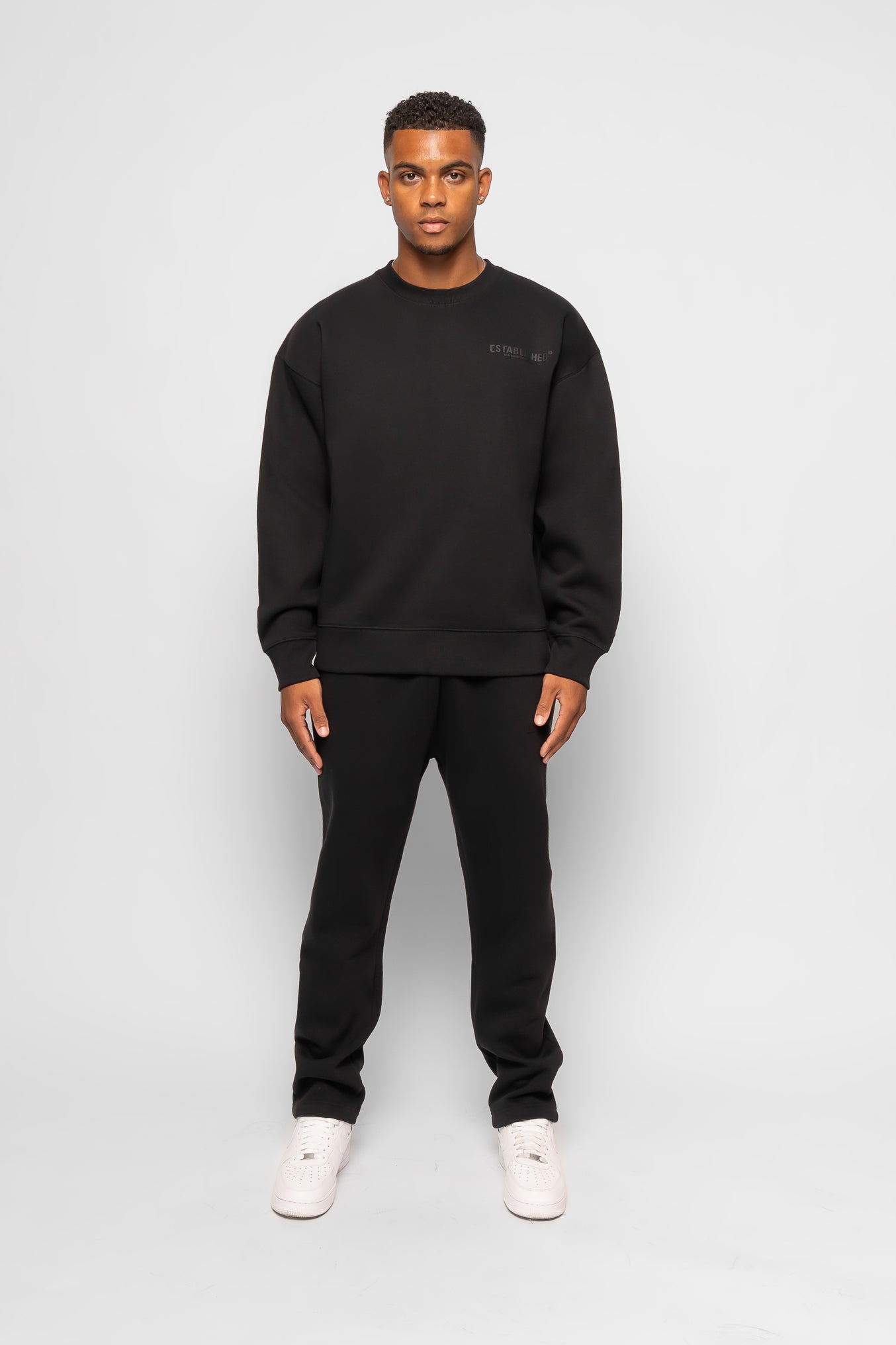 ESTABLISHED STUDIO LOGO STRAIGHT JOGGER BLACK