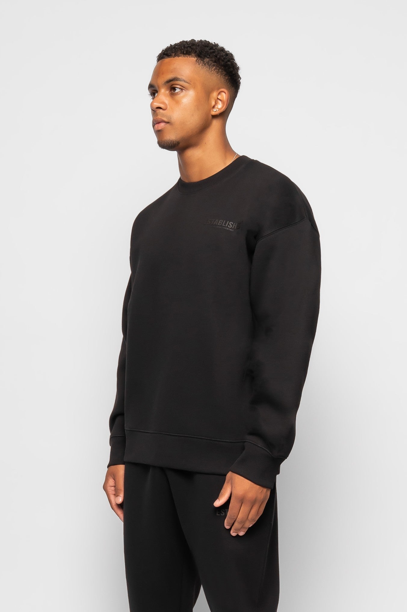 ESTABLISHED STUDIO LOGO SWEATSHIRT BLACK