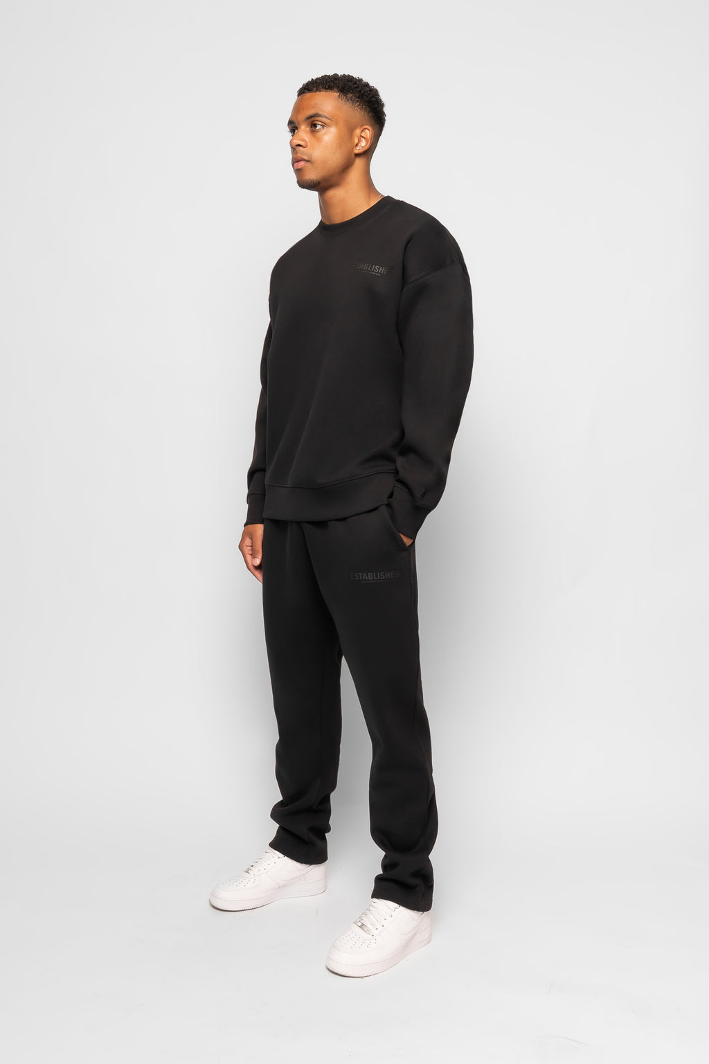ESTABLISHED STUDIO LOGO STRAIGHT JOGGER BLACK