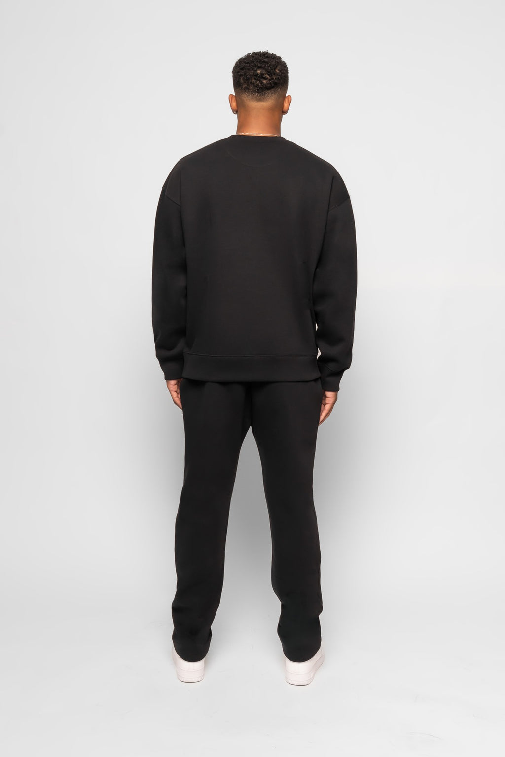 ESTABLISHED STUDIO LOGO SWEATSHIRT BLACK
