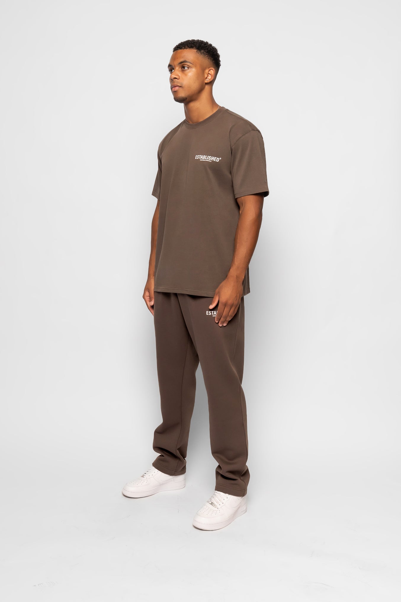 ESTABLISHED STUDIO LOGO T-SHIRT BROWN
