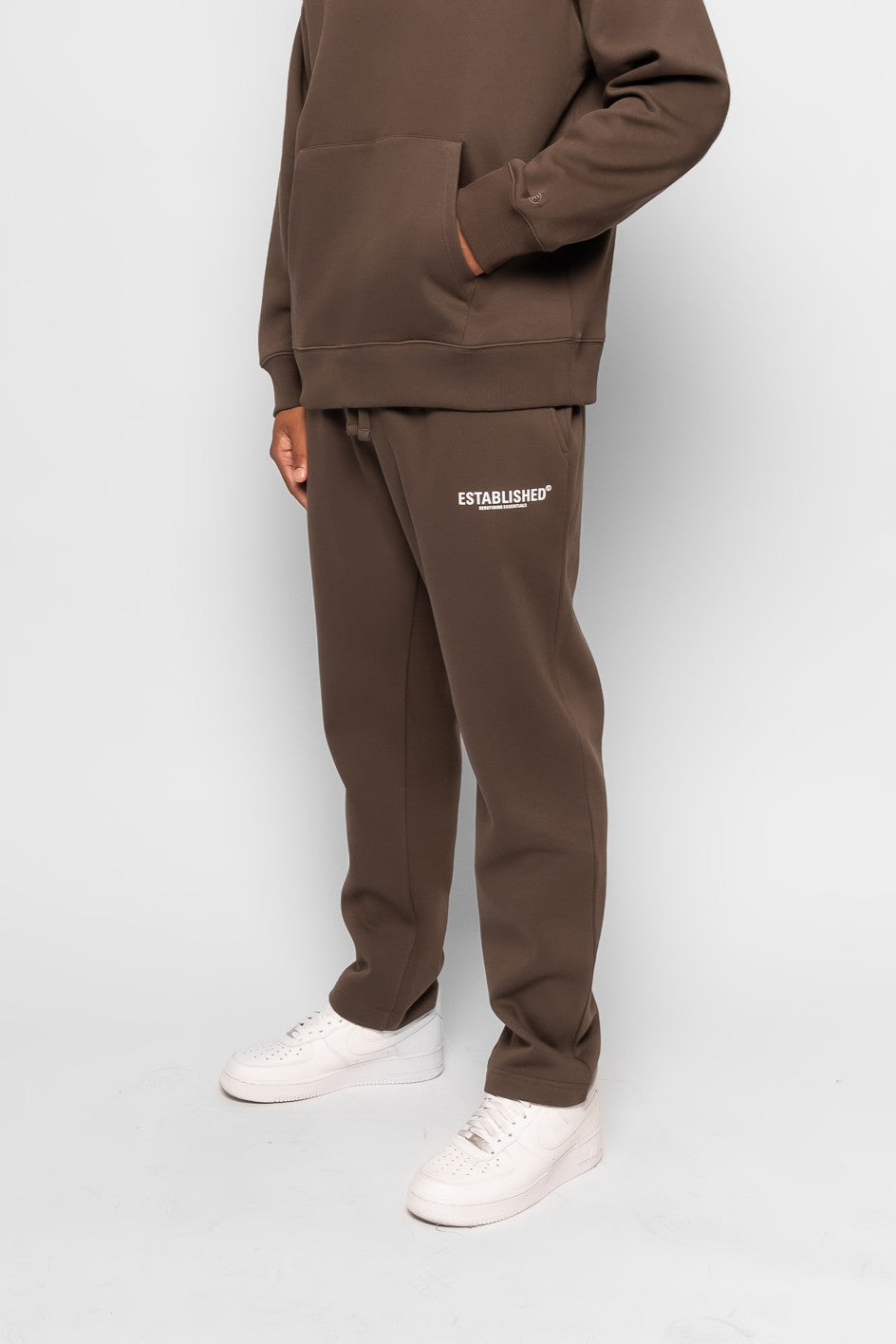 ESTABLISHED STUDIO LOGO STRAIGHT JOGGER BROWN
