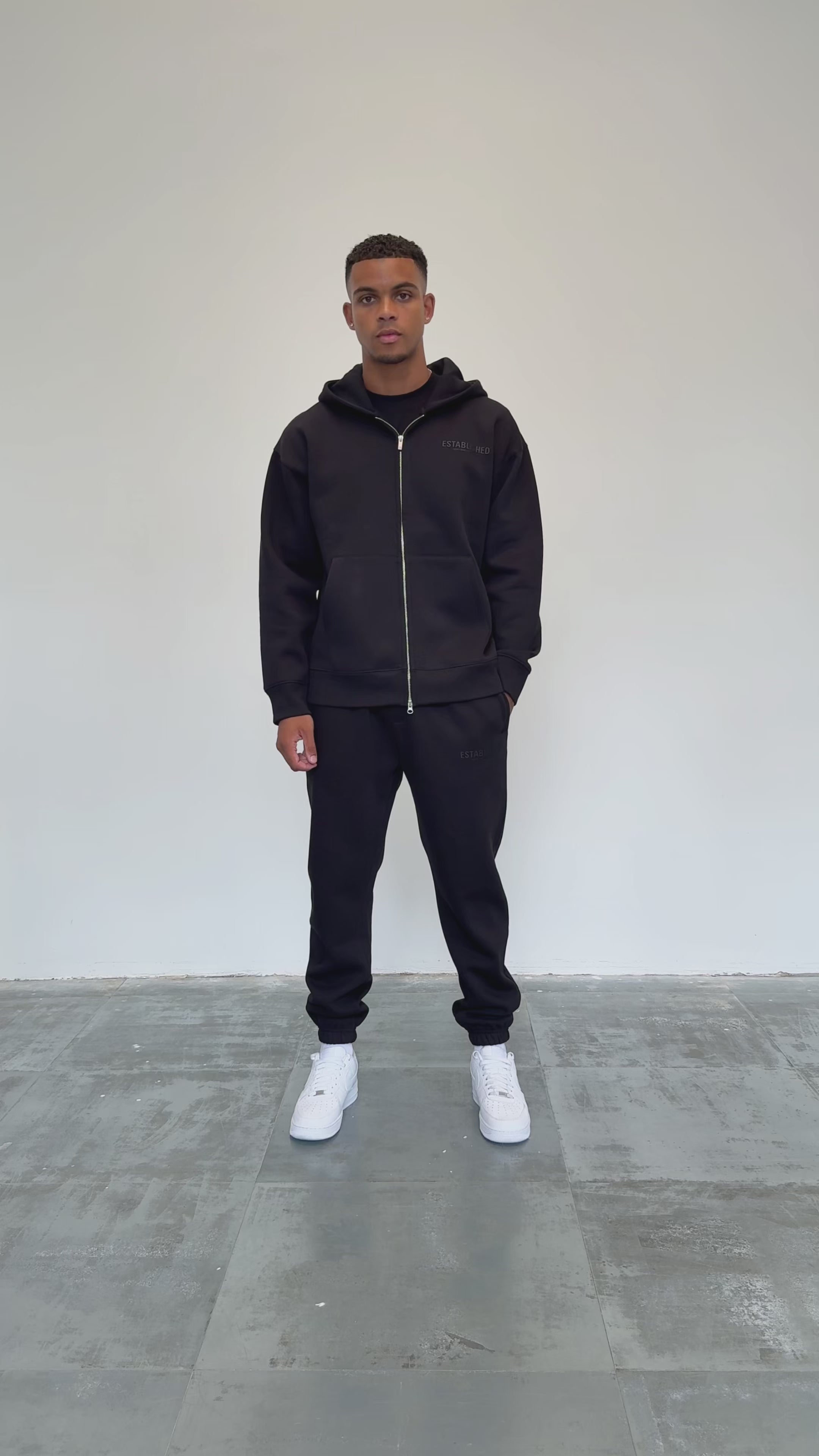 ESTABLISHED STUDIO LOGO ZIP HOODIE BLACK